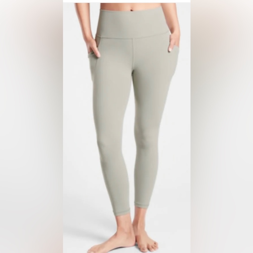 Athleta Salutation Stash Pocket II 7/8 Tight, size s, sage green